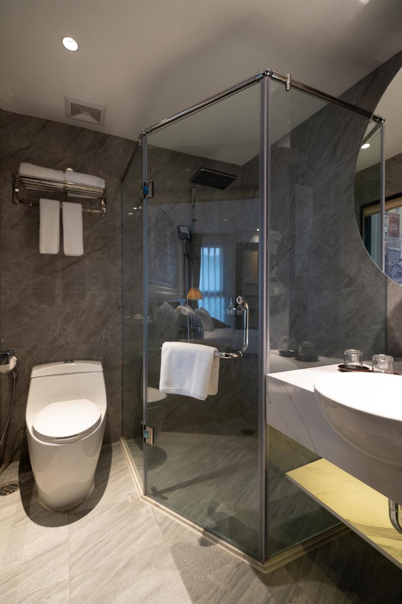 Paradise Suites Truc Bach Lake Ханой Экстерьер фото